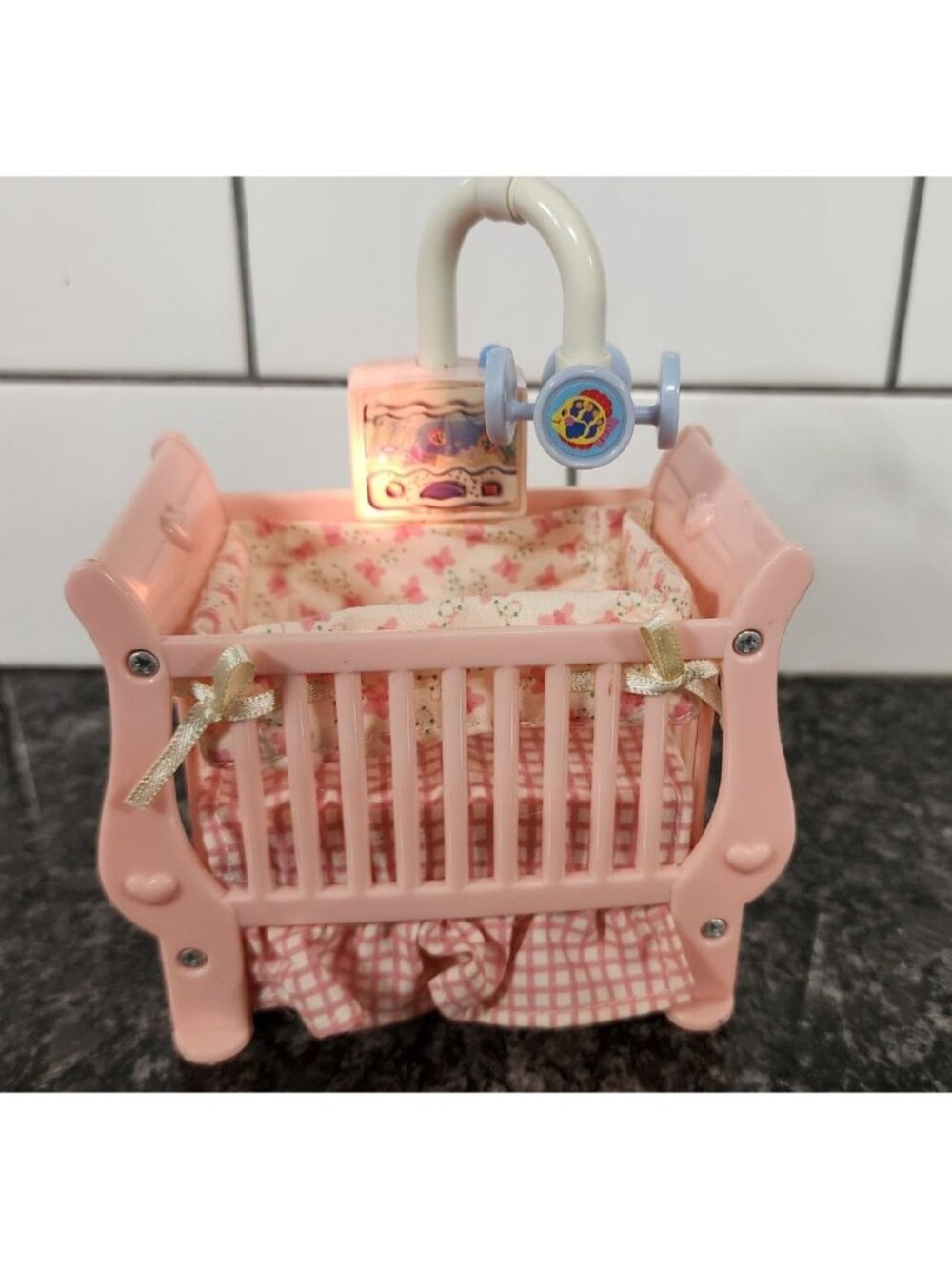 FISHER PRICE LOVING FAMILY DOLLHOUSE PINK CRIB MOBILE LIGHTS UP MUSICAL SOUNDS